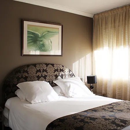 Du Grand Saint Antoine Hotell